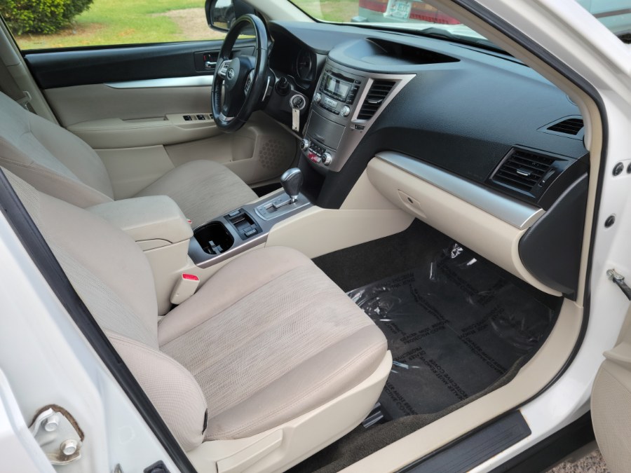 2013 Subaru Outback Premium AWD, available for sale in East Windsor, Connecticut | Toro Auto. East Windsor, Connecticut 2013 Subaru Outback Premium AWD, available for sale in East Windsor, Connecticut | Toro Auto. East Windsor, Connecticut