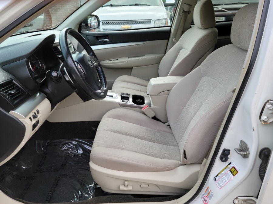 2013 Subaru Outback Premium AWD, available for sale in East Windsor, Connecticut | Toro Auto. East Windsor, Connecticut 2013 Subaru Outback Premium AWD, available for sale in East Windsor, Connecticut | Toro Auto. East Windsor, Connecticut