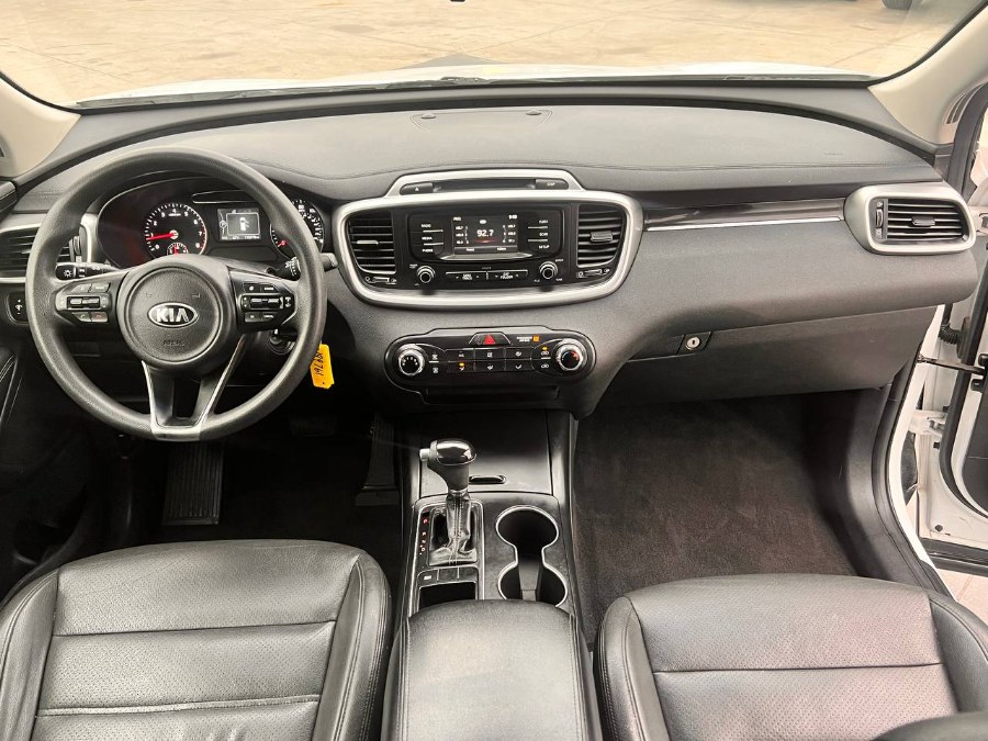 2016 Kia Sorento FWD 4dr 2.4L LX, available for sale in Santa Ana, California | Auto Max Of Santa Ana. Santa Ana, California 2016 Kia Sorento FWD 4dr 2.4L LX, available for sale in Santa Ana, California | Auto Max Of Santa Ana. Santa Ana, California