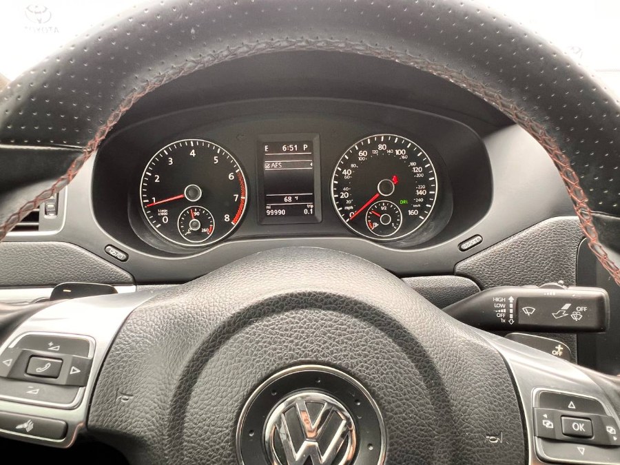 2014 Volkswagen Jetta Sedan 4dr DSG GLI, available for sale in Santa Ana, California | Auto Max Of Santa Ana. Santa Ana, California 2014 Volkswagen Jetta Sedan 4dr DSG GLI, available for sale in Santa Ana, California | Auto Max Of Santa Ana. Santa Ana, California