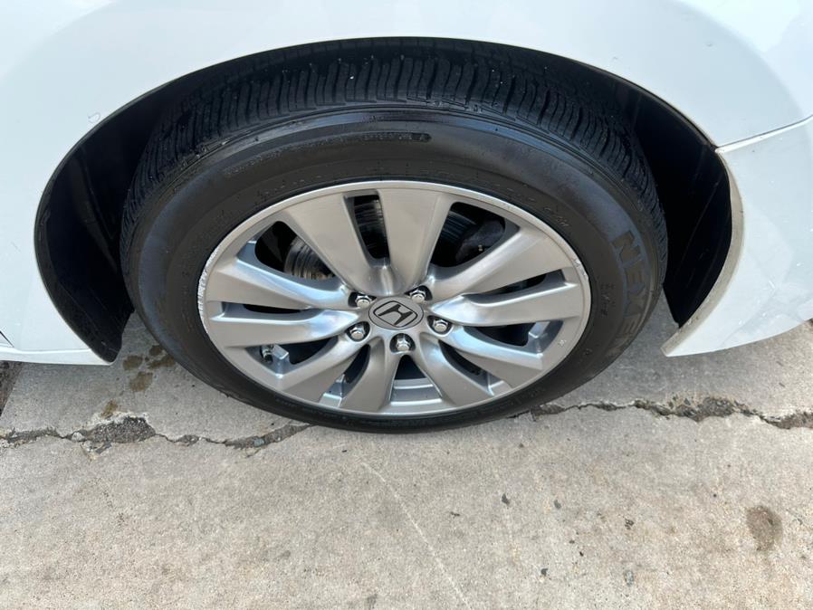 2012 Honda Accord Sdn 4dr I4 Auto EX-L PZEV, available for sale in Manchester, Connecticut | Carsonmain LLC. Manchester, Connecticut 2012 Honda Accord Sdn 4dr I4 Auto EX-L PZEV, available for sale in Manchester, Connecticut | Carsonmain LLC. Manchester, Connecticut