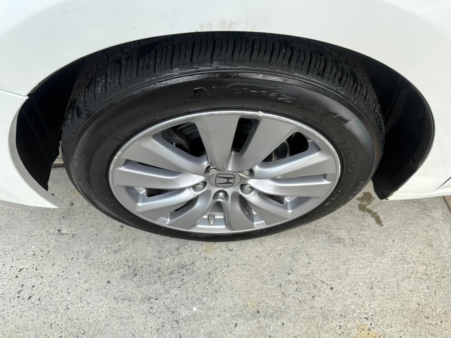 2012 Honda Accord Sdn 4dr I4 Auto EX-L PZEV, available for sale in Manchester, Connecticut | Carsonmain LLC. Manchester, Connecticut 2012 Honda Accord Sdn 4dr I4 Auto EX-L PZEV, available for sale in Manchester, Connecticut | Carsonmain LLC. Manchester, Connecticut