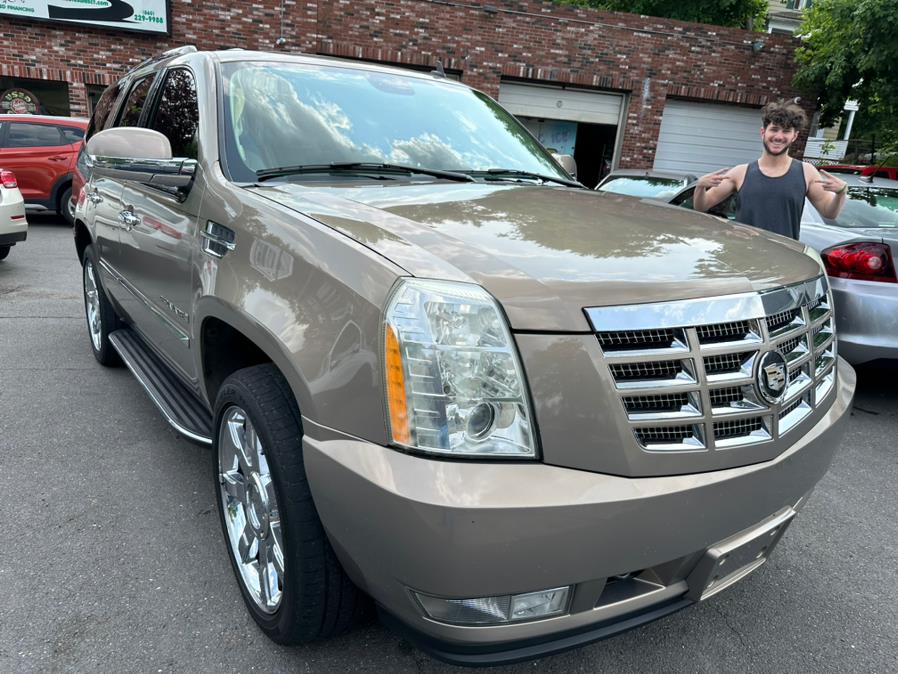 Used Cadillac Escalade AWD 4dr 2007 | Central Auto Sales & Service. New Britain, Connecticut