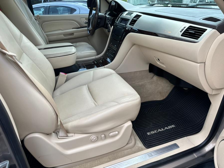 2007 Cadillac Escalade AWD 4dr, available for sale in New Britain, Connecticut | Central Auto Sales & Service. New Britain, Connecticut 2007 Cadillac Escalade AWD 4dr, available for sale in New Britain, Connecticut | Central Auto Sales & Service. New Britain, Connecticut