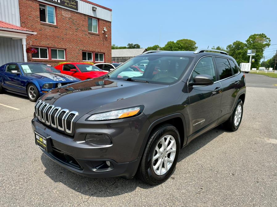2017 Jeep Cherokee Latitude 4x4, available for sale in South Windsor, Connecticut | Mike And Tony Auto Sales, Inc. South Windsor, Connecticut