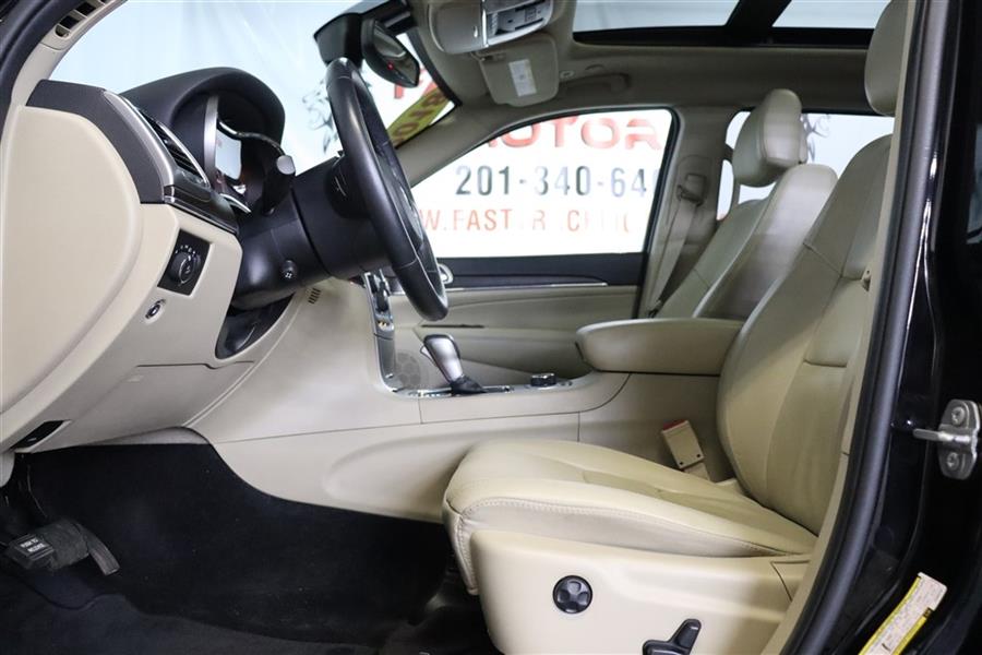 2018 Jeep Grand Cherokee LIMITED, available for sale in Paterson, New Jersey | Fast Track Motors. Paterson, New Jersey 2018 Jeep Grand Cherokee LIMITED, available for sale in Paterson, New Jersey | Fast Track Motors. Paterson, New Jersey