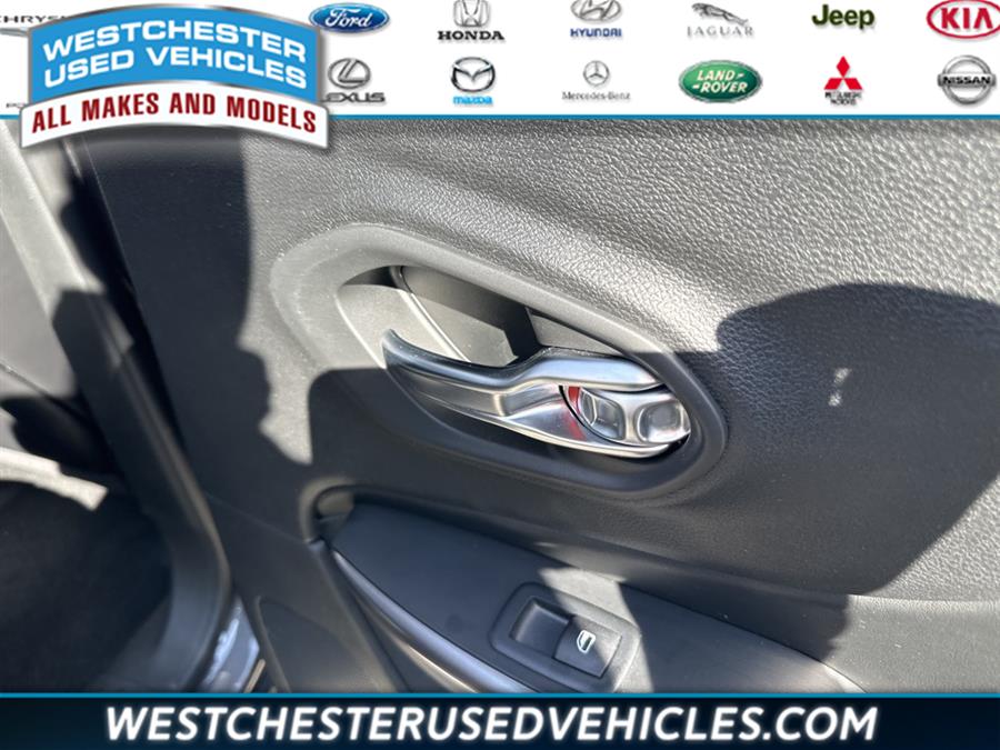 2019 Jeep Cherokee Limited, available for sale in White Plains, New York | Westchester Used Vehicles. White Plains, New York 2019 Jeep Cherokee Limited, available for sale in White Plains, New York | Westchester Used Vehicles. White Plains, New York