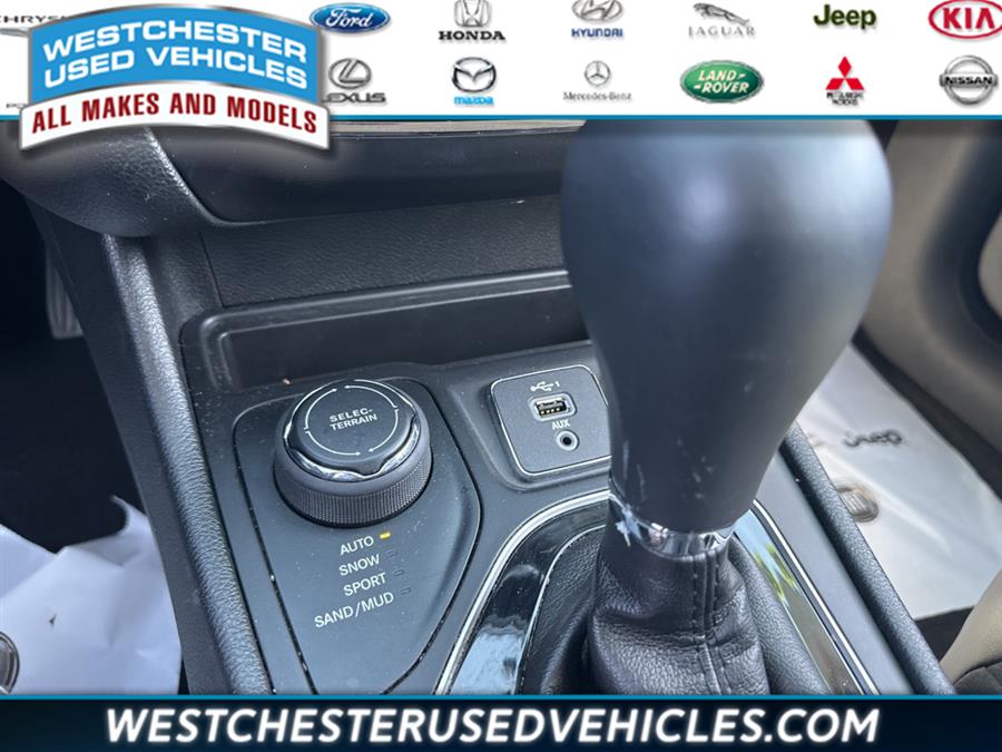 2019 Jeep Cherokee Limited, available for sale in White Plains, New York | Westchester Used Vehicles. White Plains, New York 2019 Jeep Cherokee Limited, available for sale in White Plains, New York | Westchester Used Vehicles. White Plains, New York