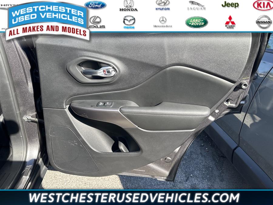 2019 Jeep Cherokee Limited, available for sale in White Plains, New York | Westchester Used Vehicles. White Plains, New York 2019 Jeep Cherokee Limited, available for sale in White Plains, New York | Westchester Used Vehicles. White Plains, New York