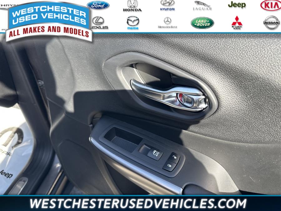 2019 Jeep Cherokee Limited, available for sale in White Plains, New York | Westchester Used Vehicles. White Plains, New York 2019 Jeep Cherokee Limited, available for sale in White Plains, New York | Westchester Used Vehicles. White Plains, New York