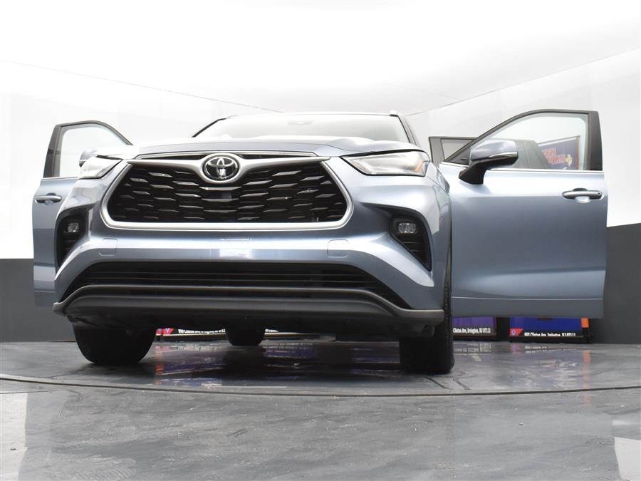 2022 Toyota Highlander XLE AWD (Natl), available for sale in Irvington, New Jersey | Foreign Auto Imports. Irvington, New Jersey 2022 Toyota Highlander XLE AWD (Natl), available for sale in Irvington, New Jersey | Foreign Auto Imports. Irvington, New Jersey