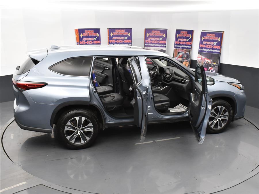 2022 Toyota Highlander XLE AWD (Natl), available for sale in Irvington, New Jersey | Foreign Auto Imports. Irvington, New Jersey 2022 Toyota Highlander XLE AWD (Natl), available for sale in Irvington, New Jersey | Foreign Auto Imports. Irvington, New Jersey