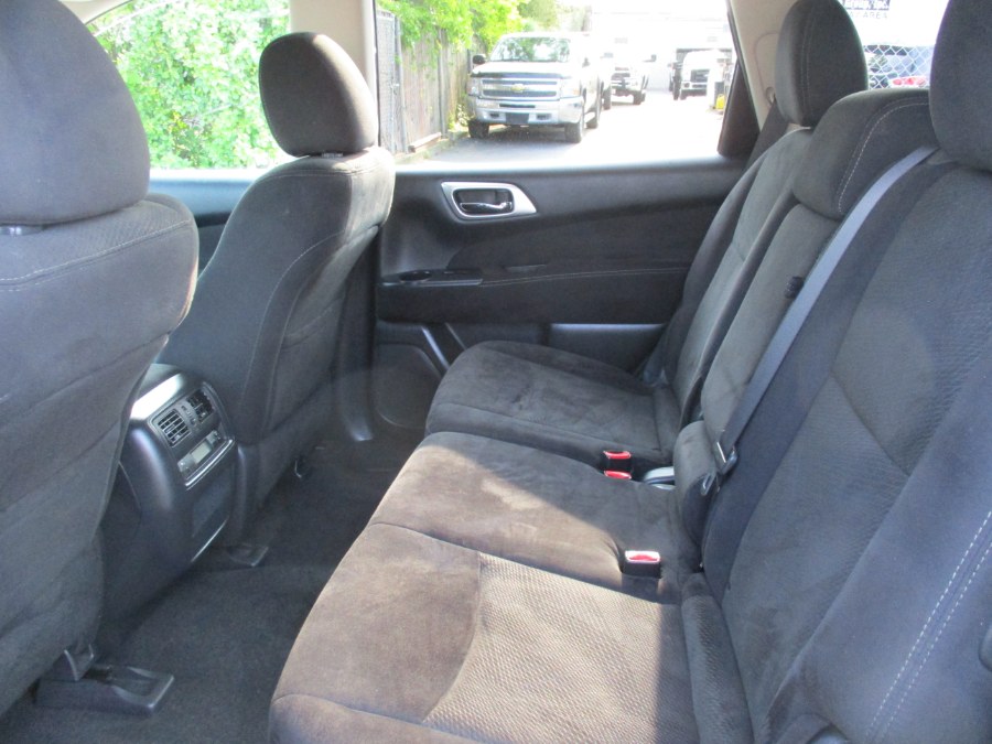 2014 Nissan Pathfinder 4WD 4dr SV, available for sale in West Babylon, New York | New Gen Auto Group. West Babylon, New York 2014 Nissan Pathfinder 4WD 4dr SV, available for sale in West Babylon, New York | New Gen Auto Group. West Babylon, New York