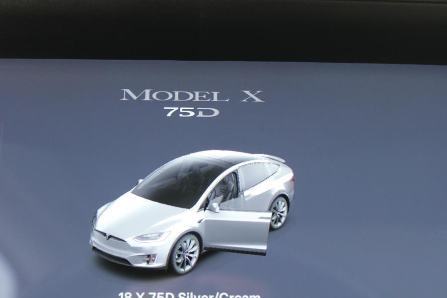 2018 Tesla Model x 75D Sport Utility 4D, available for sale in Costa Mesa, California | Ideal Motors. Costa Mesa, California 2018 Tesla Model x 75D Sport Utility 4D, available for sale in Costa Mesa, California | Ideal Motors. Costa Mesa, California