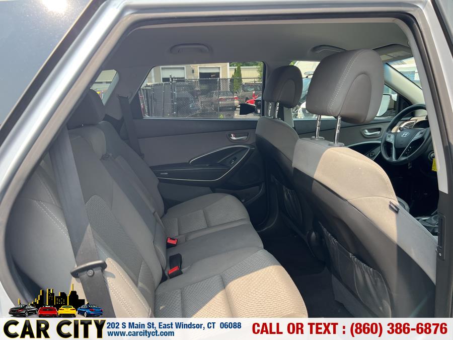 2017 Hyundai Santa Fe SE 3.3L Auto, available for sale in East Windsor, Connecticut | Car City LLC. East Windsor, Connecticut 2017 Hyundai Santa Fe SE 3.3L Auto, available for sale in East Windsor, Connecticut | Car City LLC. East Windsor, Connecticut