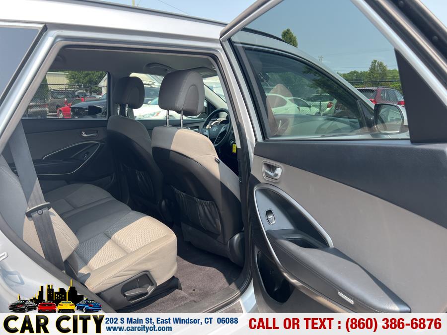 2017 Hyundai Santa Fe SE 3.3L Auto, available for sale in East Windsor, Connecticut | Car City LLC. East Windsor, Connecticut 2017 Hyundai Santa Fe SE 3.3L Auto, available for sale in East Windsor, Connecticut | Car City LLC. East Windsor, Connecticut