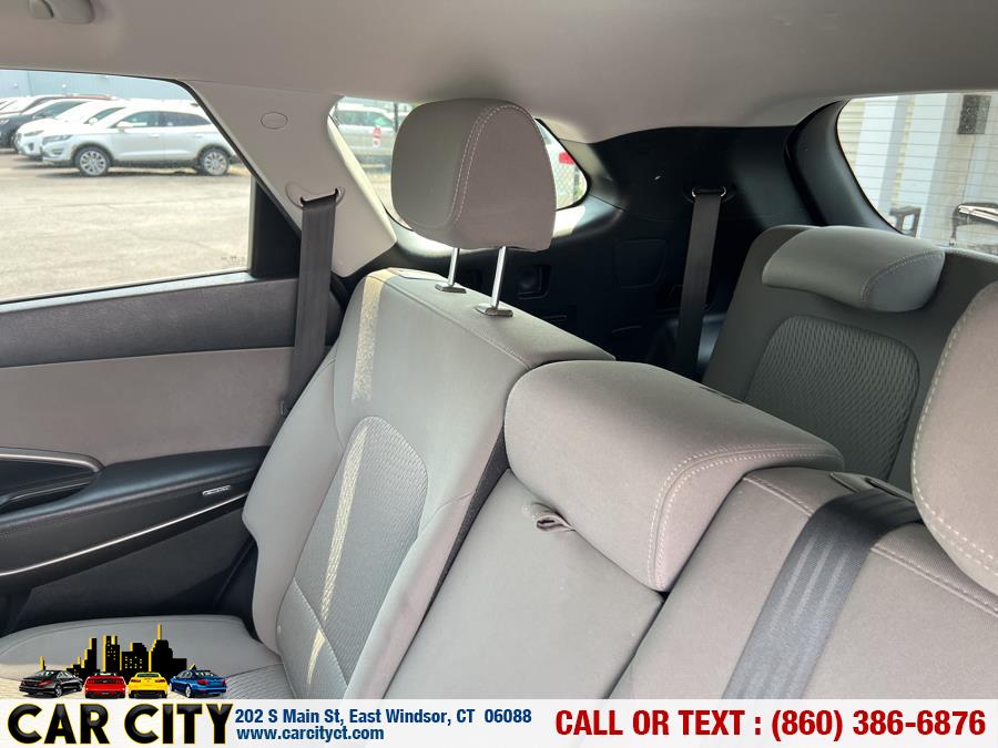 2017 Hyundai Santa Fe SE 3.3L Auto, available for sale in East Windsor, Connecticut | Car City LLC. East Windsor, Connecticut 2017 Hyundai Santa Fe SE 3.3L Auto, available for sale in East Windsor, Connecticut | Car City LLC. East Windsor, Connecticut