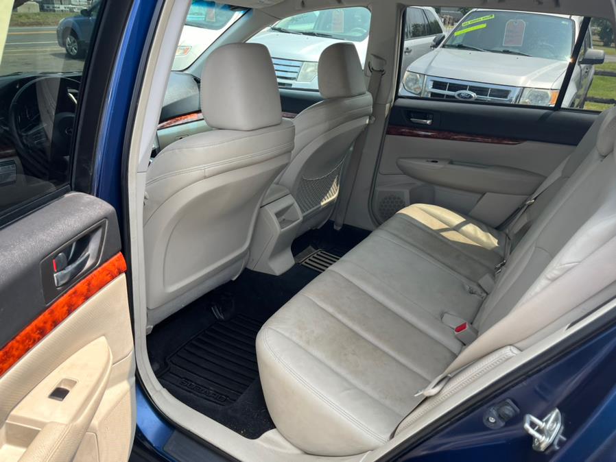 2010 Subaru Outback 4dr Wgn H4 Auto 2.5i, available for sale in East Windsor, Connecticut | CT Car Co LLC. East Windsor, Connecticut 2010 Subaru Outback 4dr Wgn H4 Auto 2.5i, available for sale in East Windsor, Connecticut | CT Car Co LLC. East Windsor, Connecticut