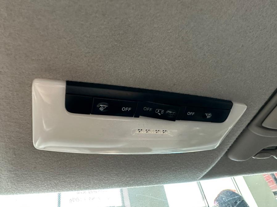 2018 Nissan Kicks SV FWD, available for sale in Inwood, New York | 5 Towns Drive. Inwood, New York 2018 Nissan Kicks SV FWD, available for sale in Inwood, New York | 5 Towns Drive. Inwood, New York