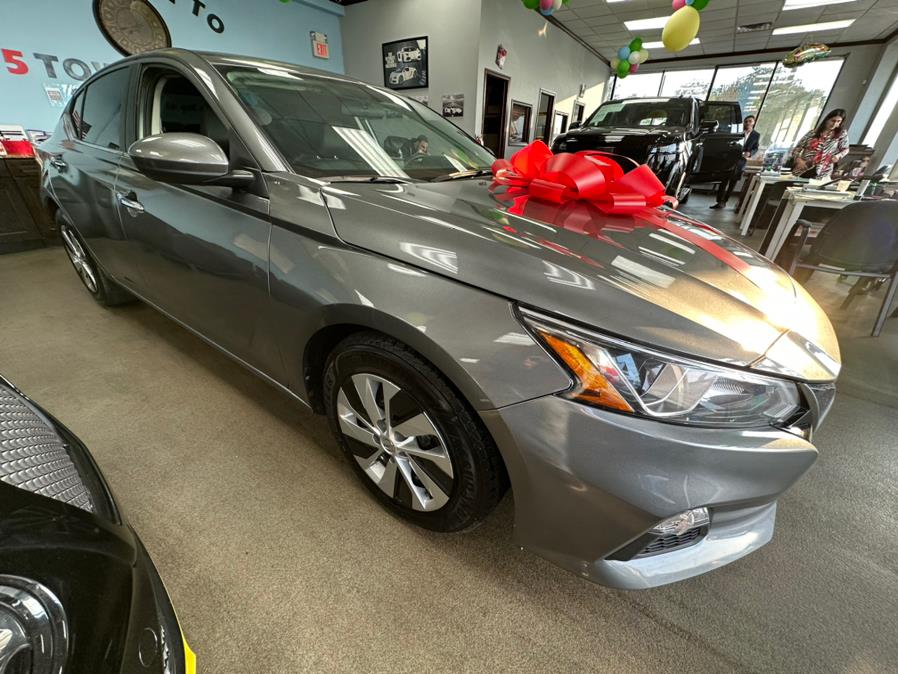2019 Nissan Altima 2.5 S Sedan, available for sale in Inwood, New York | 5 Towns Drive. Inwood, New York 2019 Nissan Altima 2.5 S Sedan, available for sale in Inwood, New York | 5 Towns Drive. Inwood, New York