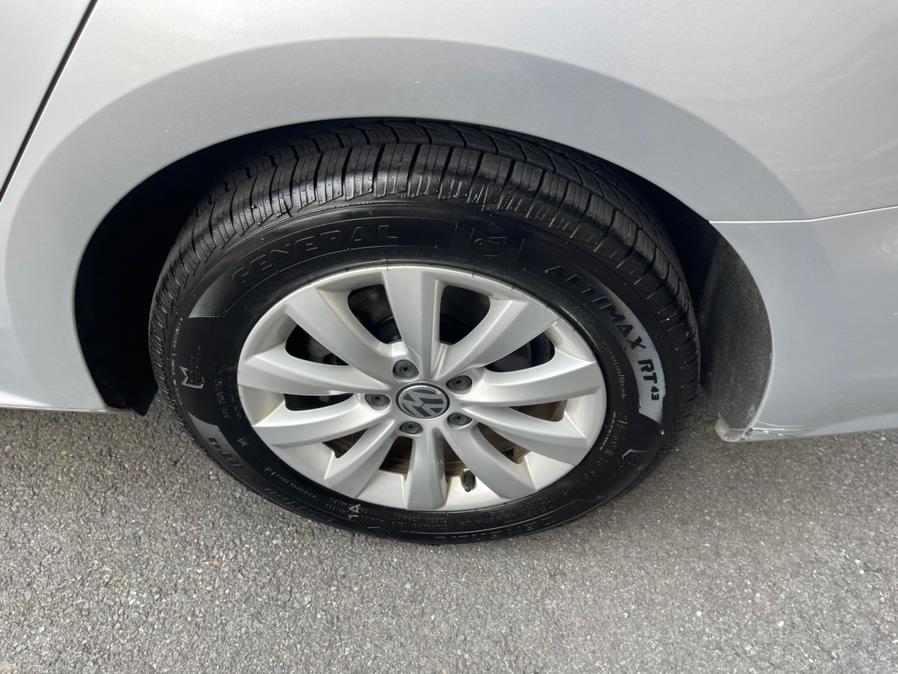 2013 Volkswagen Passat 4dr Sdn 2.5L Auto S w/Appearance PZEV *Ltd Avail*, available for sale in Irvington, New Jersey | Elis Motors Corp. Irvington, New Jersey 2013 Volkswagen Passat 4dr Sdn 2.5L Auto S w/Appearance PZEV *Ltd Avail*, available for sale in Irvington, New Jersey | Elis Motors Corp. Irvington, New Jersey