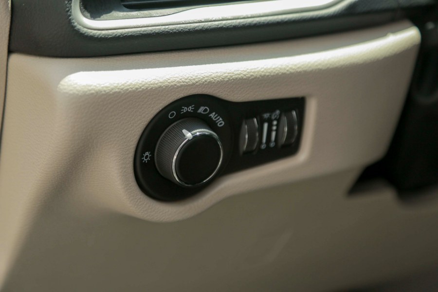 2021 Chrysler Voyager LXI FWD, available for sale in Miami, Florida | 26 Motors Miami. Miami, Florida 2021 Chrysler Voyager LXI FWD, available for sale in Miami, Florida | 26 Motors Miami. Miami, Florida