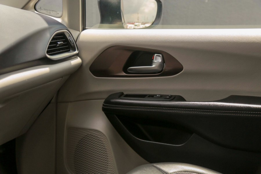 2021 Chrysler Voyager LXI FWD, available for sale in Miami, Florida | 26 Motors Miami. Miami, Florida 2021 Chrysler Voyager LXI FWD, available for sale in Miami, Florida | 26 Motors Miami. Miami, Florida