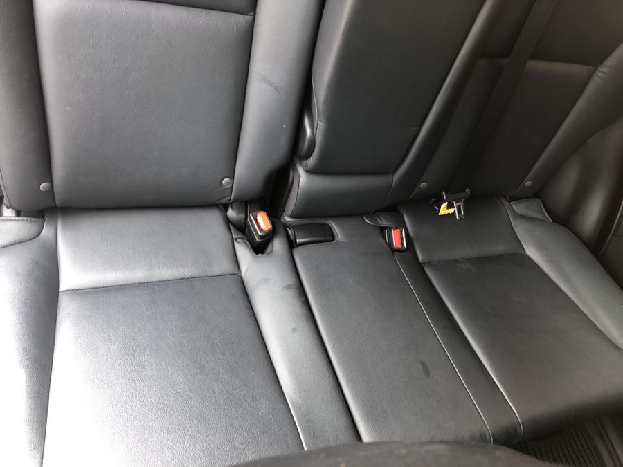 2016 Toyota RAV4 AWD 4dr Limited, available for sale in Waterbury, Connecticut | National Auto Brokers, Inc.. Waterbury, Connecticut 2016 Toyota RAV4 AWD 4dr Limited, available for sale in Waterbury, Connecticut | National Auto Brokers, Inc.. Waterbury, Connecticut