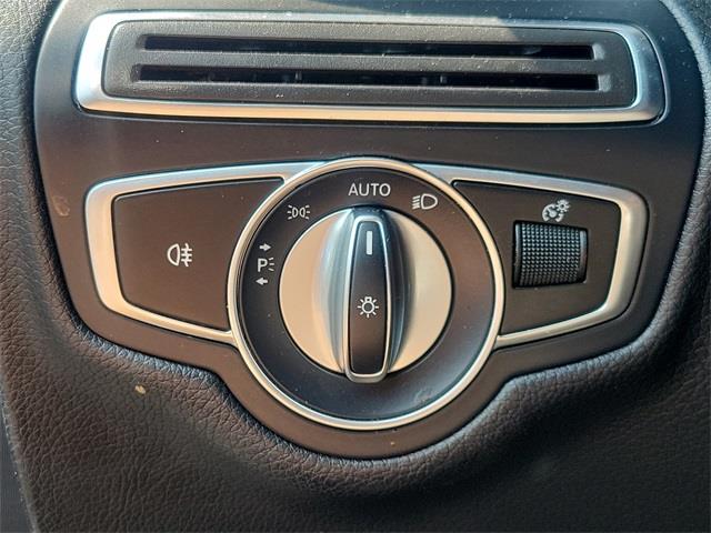 2018 Mercedes-benz Glc GLC 300, available for sale in Stratford, Connecticut | Wiz Leasing Inc. Stratford, Connecticut 2018 Mercedes-benz Glc GLC 300, available for sale in Stratford, Connecticut | Wiz Leasing Inc. Stratford, Connecticut