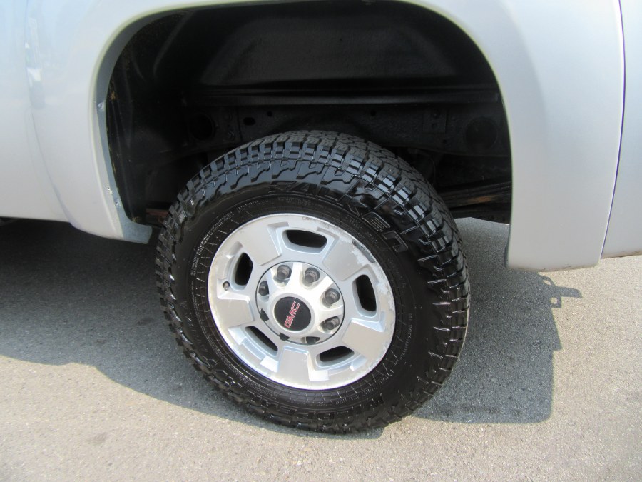2013 GMC Sierra 2500HD 4WD Crew Cab 153.7" SLE, available for sale in Little Ferry, New Jersey | Royalty Auto Sales. Little Ferry, New Jersey 2013 GMC Sierra 2500HD 4WD Crew Cab 153.7" SLE, available for sale in Little Ferry, New Jersey | Royalty Auto Sales. Little Ferry, New Jersey