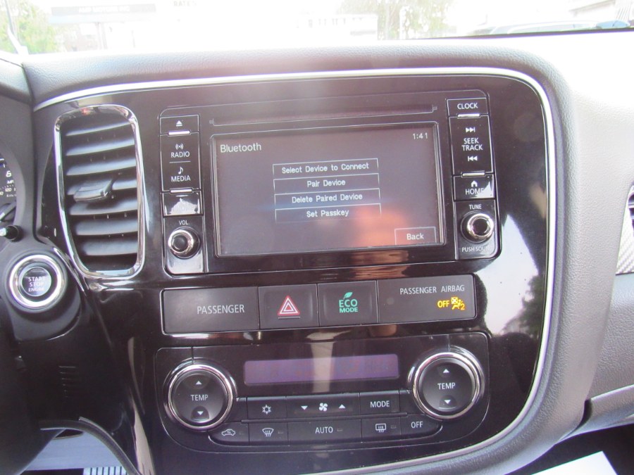 2016 Mitsubishi Outlander SE, available for sale in Worcester, Massachusetts | Hilario's Auto Sales Inc.. Worcester, Massachusetts 2016 Mitsubishi Outlander SE, available for sale in Worcester, Massachusetts | Hilario's Auto Sales Inc.. Worcester, Massachusetts