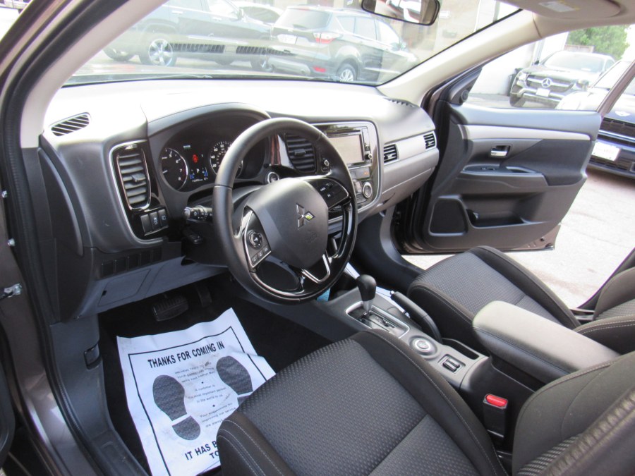 2016 Mitsubishi Outlander SE, available for sale in Worcester, Massachusetts | Hilario's Auto Sales Inc.. Worcester, Massachusetts 2016 Mitsubishi Outlander SE, available for sale in Worcester, Massachusetts | Hilario's Auto Sales Inc.. Worcester, Massachusetts