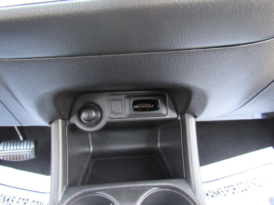 2016 Mitsubishi Outlander SE, available for sale in Worcester, Massachusetts | Hilario's Auto Sales Inc.. Worcester, Massachusetts 2016 Mitsubishi Outlander SE, available for sale in Worcester, Massachusetts | Hilario's Auto Sales Inc.. Worcester, Massachusetts