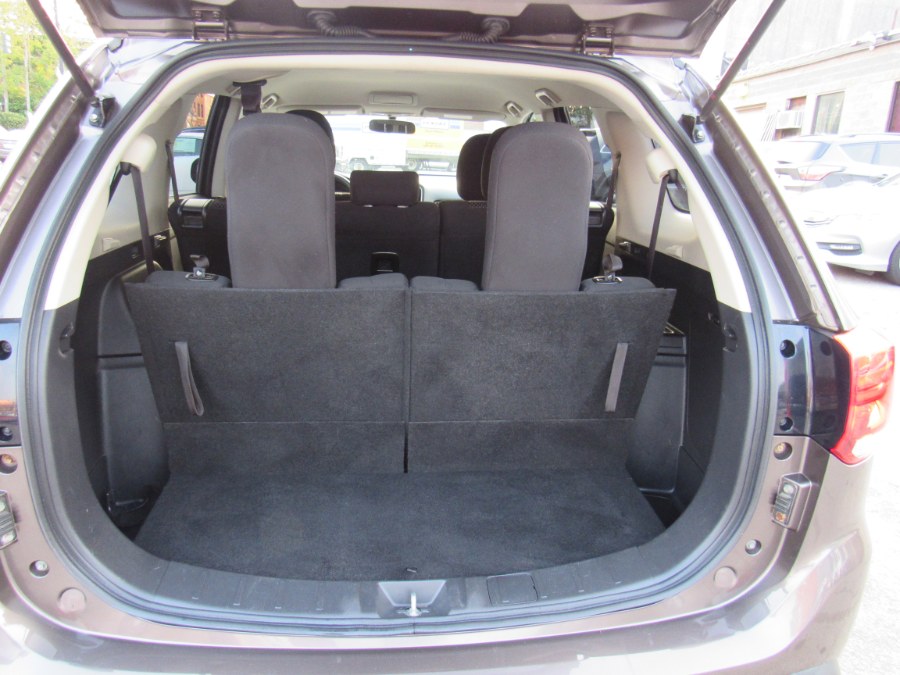 2016 Mitsubishi Outlander SE, available for sale in Worcester, Massachusetts | Hilario's Auto Sales Inc.. Worcester, Massachusetts 2016 Mitsubishi Outlander SE, available for sale in Worcester, Massachusetts | Hilario's Auto Sales Inc.. Worcester, Massachusetts