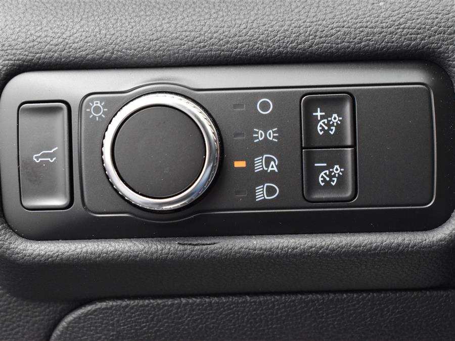 2020 Ford Explorer XLT 4WD, available for sale in Irvington, New Jersey | Foreign Auto Imports. Irvington, New Jersey 2020 Ford Explorer XLT 4WD, available for sale in Irvington, New Jersey | Foreign Auto Imports. Irvington, New Jersey