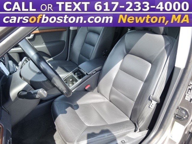 2010 Volvo XC70 3.2 AWD Wagon, available for sale in Newton, Massachusetts | Jacob Auto Sales. Newton, Massachusetts 2010 Volvo XC70 3.2 AWD Wagon, available for sale in Newton, Massachusetts | Jacob Auto Sales. Newton, Massachusetts