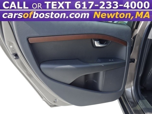 2010 Volvo XC70 3.2 AWD Wagon, available for sale in Newton, Massachusetts | Jacob Auto Sales. Newton, Massachusetts 2010 Volvo XC70 3.2 AWD Wagon, available for sale in Newton, Massachusetts | Jacob Auto Sales. Newton, Massachusetts