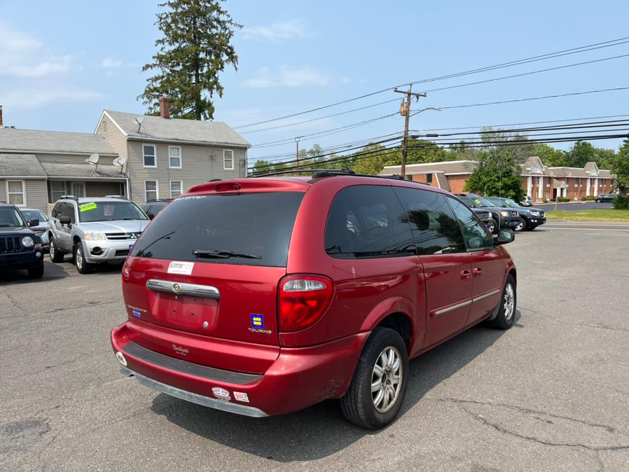 2005 Chrysler Town & Country 4dr LWB Touring FWD, available for sale in East Windsor, Connecticut | CT Car Co LLC. East Windsor, Connecticut 2005 Chrysler Town & Country 4dr LWB Touring FWD, available for sale in East Windsor, Connecticut | CT Car Co LLC. East Windsor, Connecticut