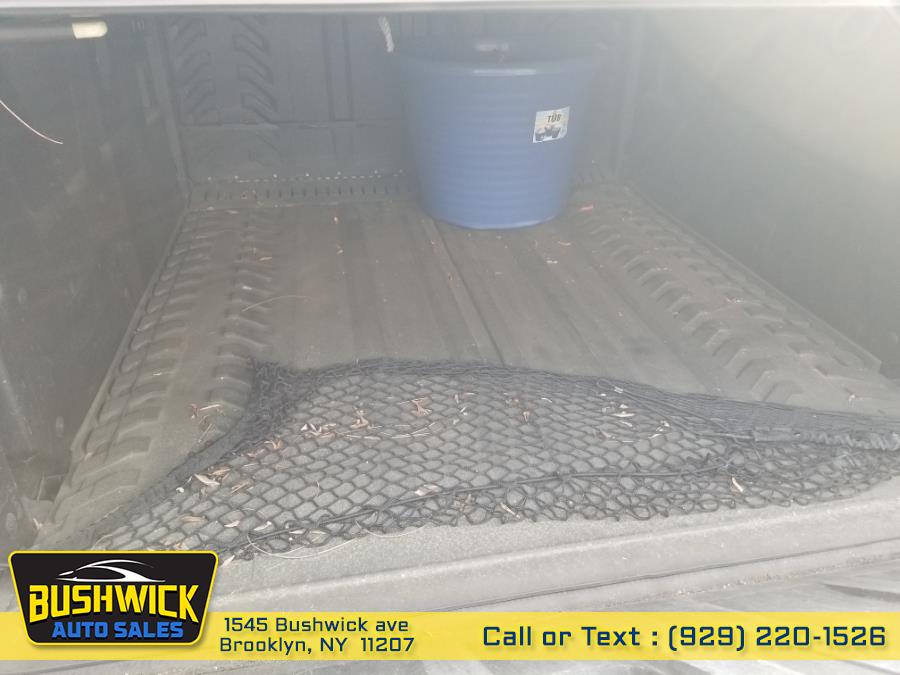 2005 Chevrolet Avalanche 1500 5dr Crew Cab 130" WB 4WD LS, available for sale in Brooklyn, New York | Bushwick Auto Sales LLC. Brooklyn, New York 2005 Chevrolet Avalanche 1500 5dr Crew Cab 130" WB 4WD LS, available for sale in Brooklyn, New York | Bushwick Auto Sales LLC. Brooklyn, New York