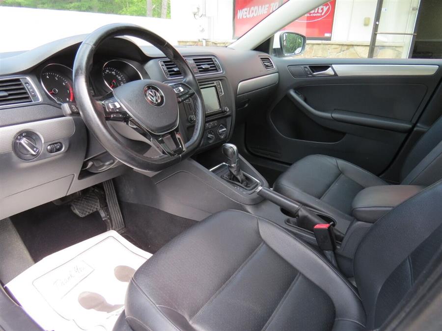 2017 Volkswagen Jetta 1.4T SE 4dr Sedan 6A, available for sale in Auburn, Maine | Lake City Exports Inc. Auburn, Maine 2017 Volkswagen Jetta 1.4T SE 4dr Sedan 6A, available for sale in Auburn, Maine | Lake City Exports Inc. Auburn, Maine