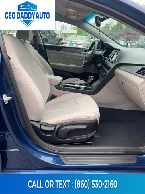 2015 Hyundai Sonata 4dr Sdn 2.4L SE PZEV, available for sale in Online only, Connecticut | CEO DADDY AUTO. Online only, Connecticut 2015 Hyundai Sonata 4dr Sdn 2.4L SE PZEV, available for sale in Online only, Connecticut | CEO DADDY AUTO. Online only, Connecticut