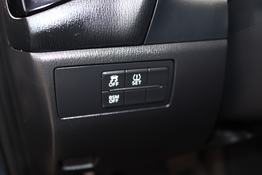 2014 Mazda Mazda3 5dr HB Man i Grand Touring, available for sale in Jamaica, New York | Hillside Auto Mall Inc.. Jamaica, New York 2014 Mazda Mazda3 5dr HB Man i Grand Touring, available for sale in Jamaica, New York | Hillside Auto Mall Inc.. Jamaica, New York