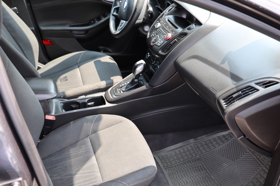 2016 Ford Focus 5dr HB SE, available for sale in Jamaica, New York | Hillside Auto Mall Inc.. Jamaica, New York 2016 Ford Focus 5dr HB SE, available for sale in Jamaica, New York | Hillside Auto Mall Inc.. Jamaica, New York