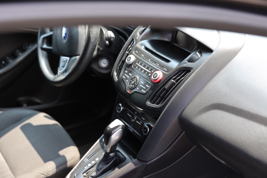 2016 Ford Focus 5dr HB SE, available for sale in Jamaica, New York | Hillside Auto Mall Inc.. Jamaica, New York 2016 Ford Focus 5dr HB SE, available for sale in Jamaica, New York | Hillside Auto Mall Inc.. Jamaica, New York