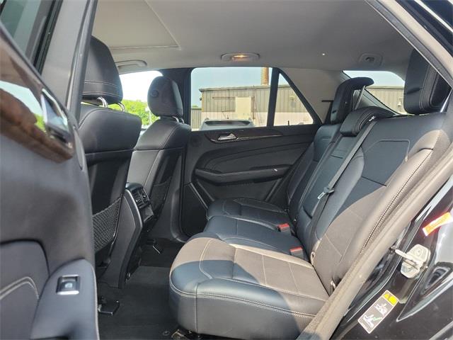2013 Mercedes-benz M-class ML 350, available for sale in Stratford, Connecticut | Wiz Leasing Inc. Stratford, Connecticut 2013 Mercedes-benz M-class ML 350, available for sale in Stratford, Connecticut | Wiz Leasing Inc. Stratford, Connecticut