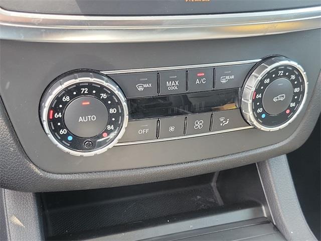2013 Mercedes-benz M-class ML 350, available for sale in Stratford, Connecticut | Wiz Leasing Inc. Stratford, Connecticut 2013 Mercedes-benz M-class ML 350, available for sale in Stratford, Connecticut | Wiz Leasing Inc. Stratford, Connecticut