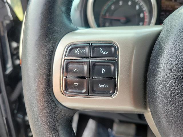 2013 Jeep Grand Cherokee Overland, available for sale in Stratford, Connecticut | Wiz Leasing Inc. Stratford, Connecticut 2013 Jeep Grand Cherokee Overland, available for sale in Stratford, Connecticut | Wiz Leasing Inc. Stratford, Connecticut
