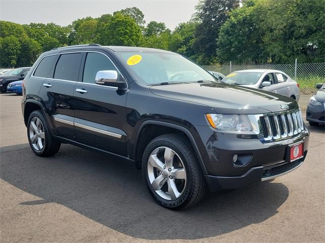 2013 Jeep Grand Cherokee Overland, available for sale in Stratford, Connecticut | Wiz Leasing Inc. Stratford, Connecticut 2013 Jeep Grand Cherokee Overland, available for sale in Stratford, Connecticut | Wiz Leasing Inc. Stratford, Connecticut