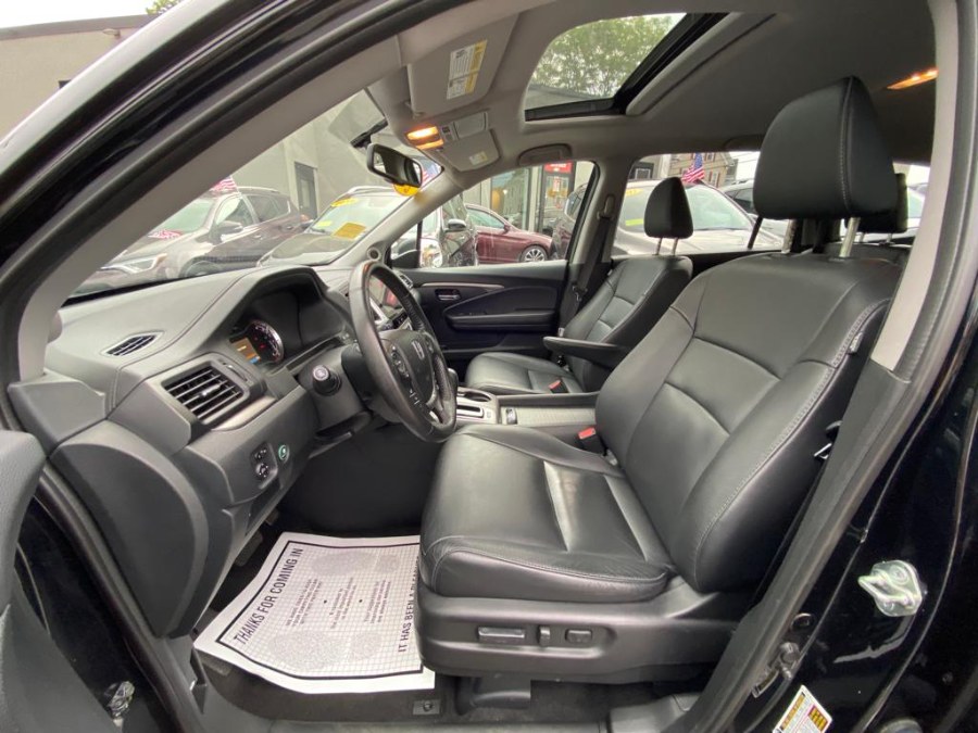 2017 Honda Pilot EX-L AWD, available for sale in Peabody, Massachusetts | New Star Motors. Peabody, Massachusetts 2017 Honda Pilot EX-L AWD, available for sale in Peabody, Massachusetts | New Star Motors. Peabody, Massachusetts