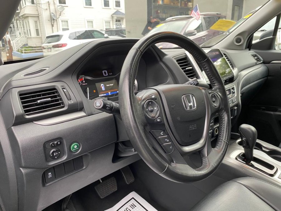2017 Honda Pilot EX-L AWD, available for sale in Peabody, Massachusetts | New Star Motors. Peabody, Massachusetts 2017 Honda Pilot EX-L AWD, available for sale in Peabody, Massachusetts | New Star Motors. Peabody, Massachusetts
